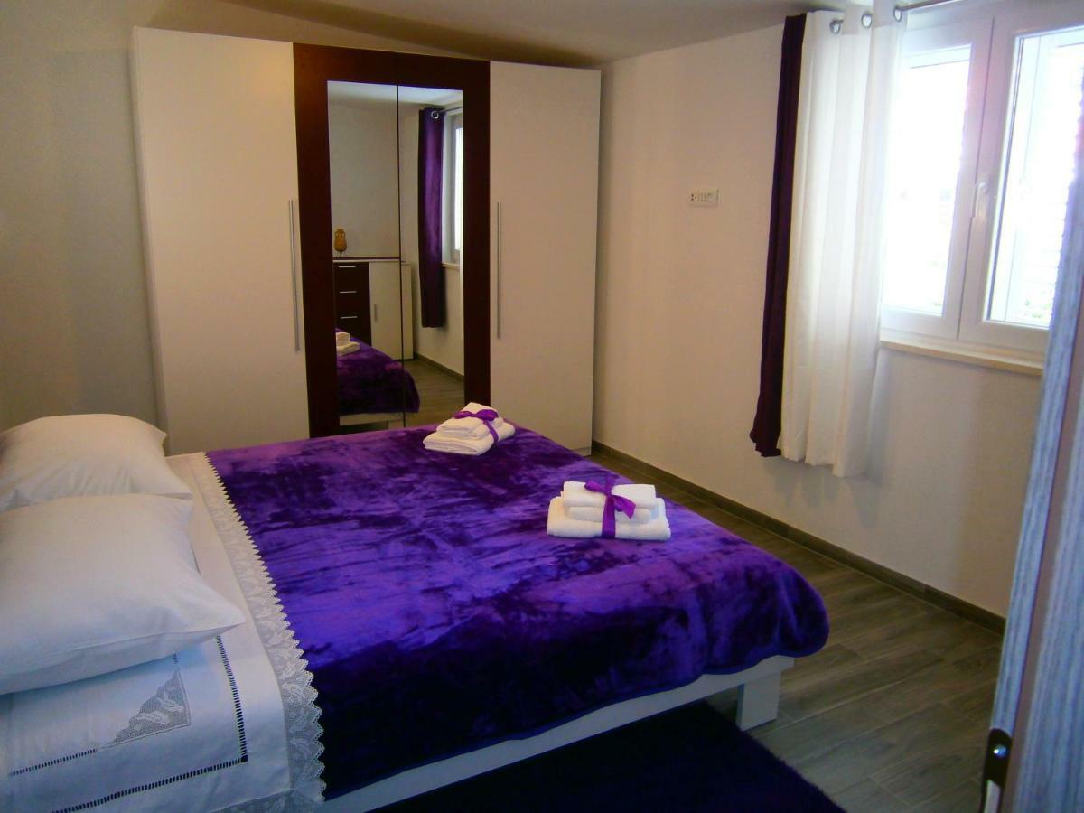 Apartment Willy Komiža Eksteriør billede