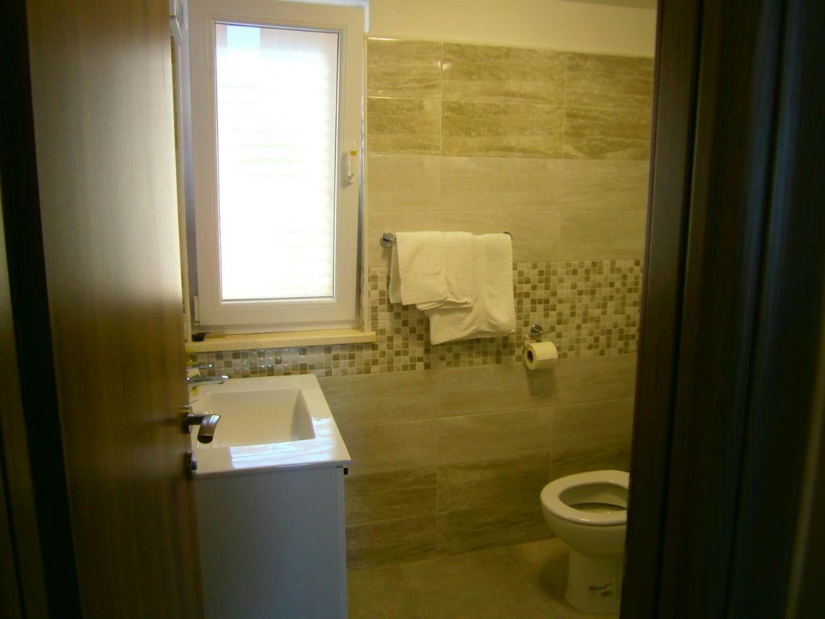 Apartment Willy Komiža Eksteriør billede