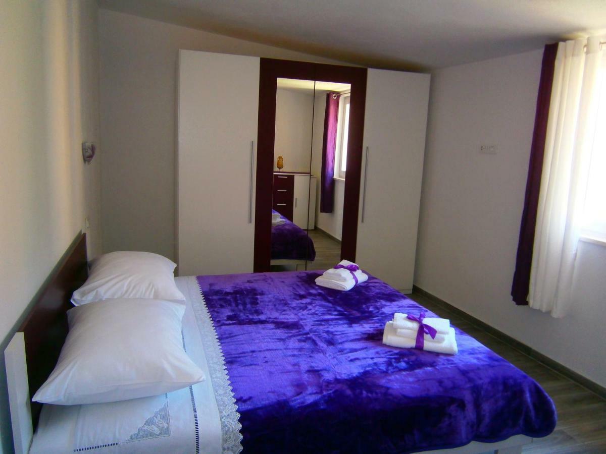 Apartment Willy Komiža Eksteriør billede