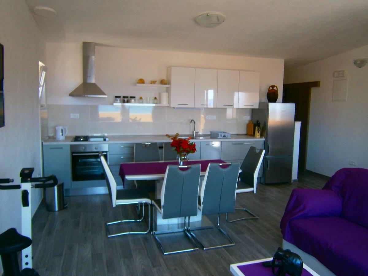Apartment Willy Komiža Eksteriør billede